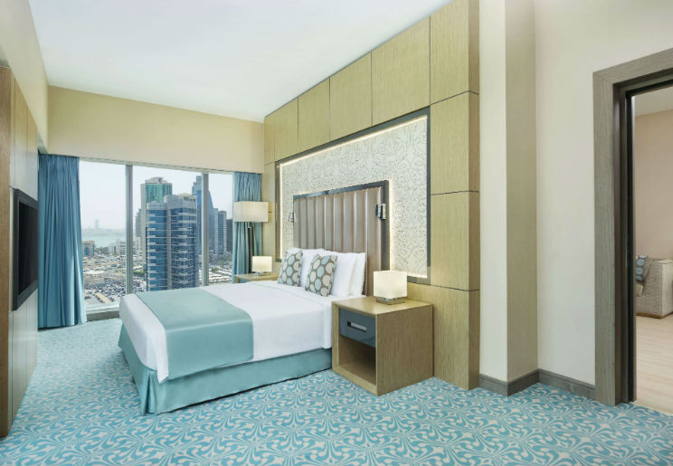 50932_Guestroom_Executive Suite_1-min